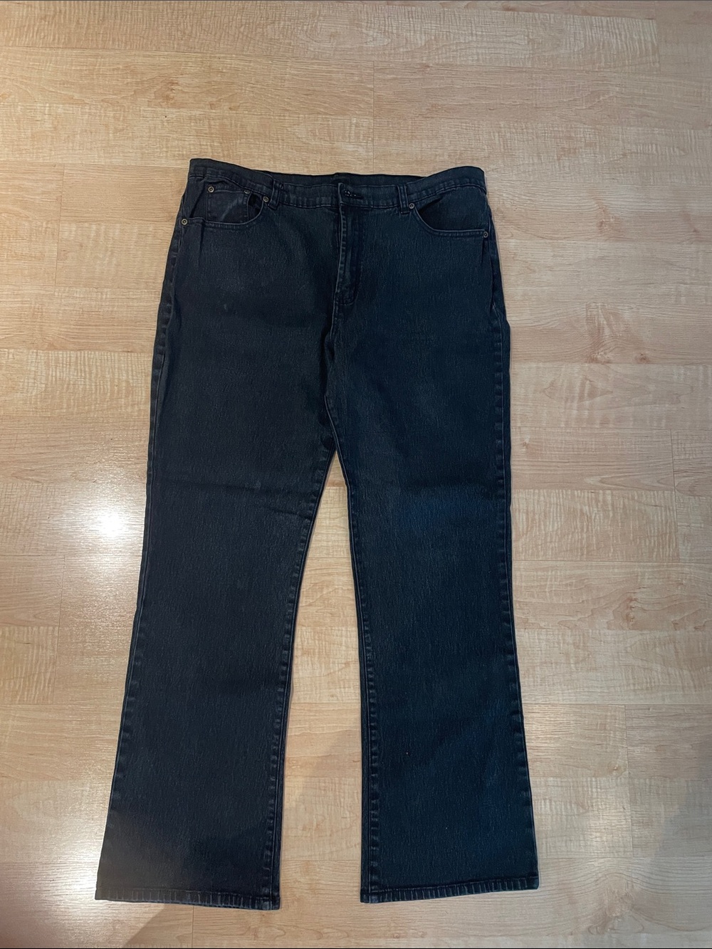 DG 2 by Diane Gilman like new Black Straight-Leg Jeans - Classic Everyday Style